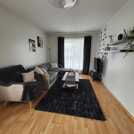 Long Holiday Apartment Kuressaare Kültér fotó