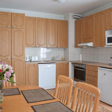 Long Holiday Apartment Kuressaare Kültér fotó