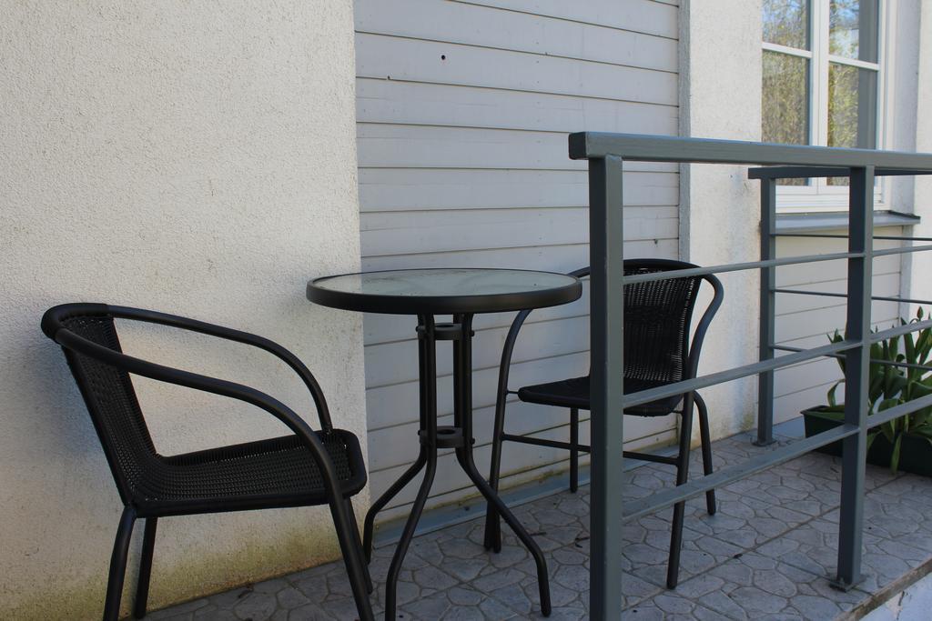 Long Holiday Apartment Kuressaare Kültér fotó