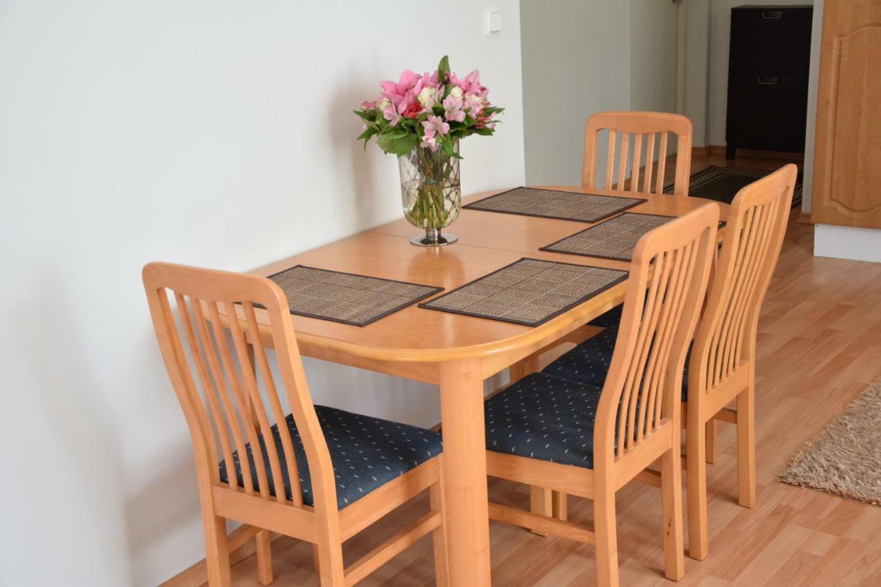 Long Holiday Apartment Kuressaare Kültér fotó