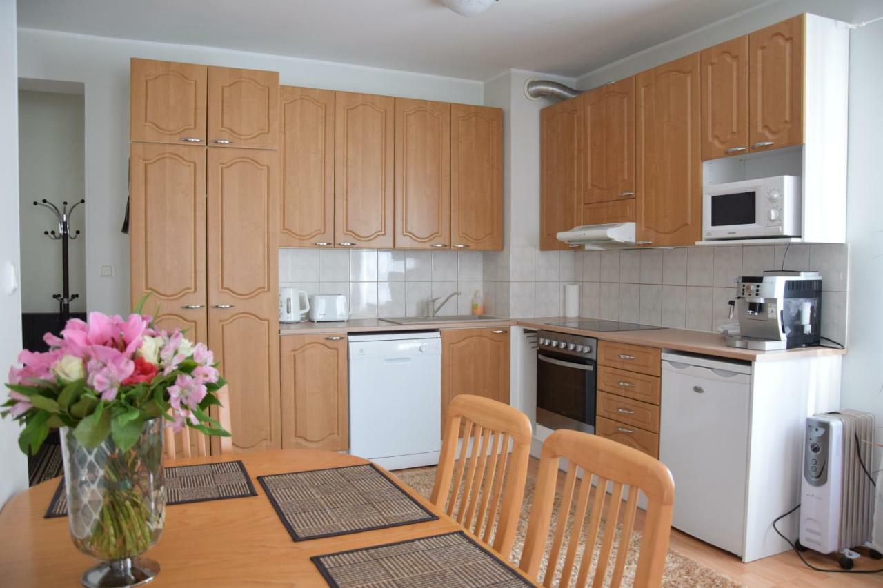 Long Holiday Apartment Kuressaare Kültér fotó