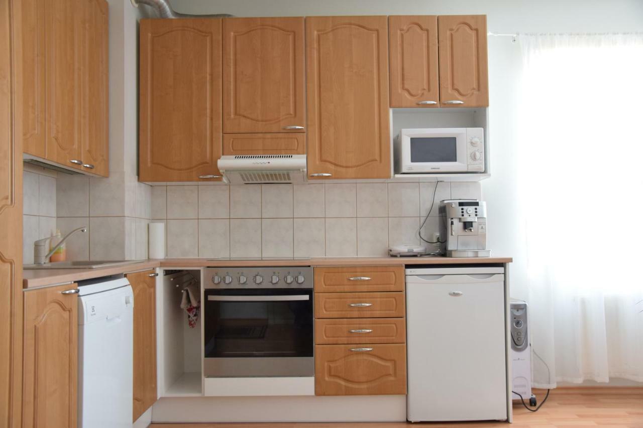 Long Holiday Apartment Kuressaare Kültér fotó